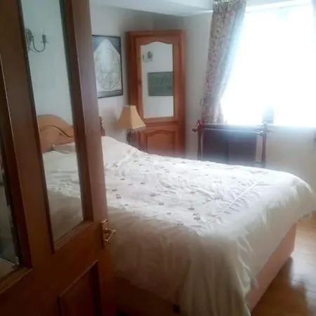 Charming, Wonderfully Cosy One Bedroom Appartement *